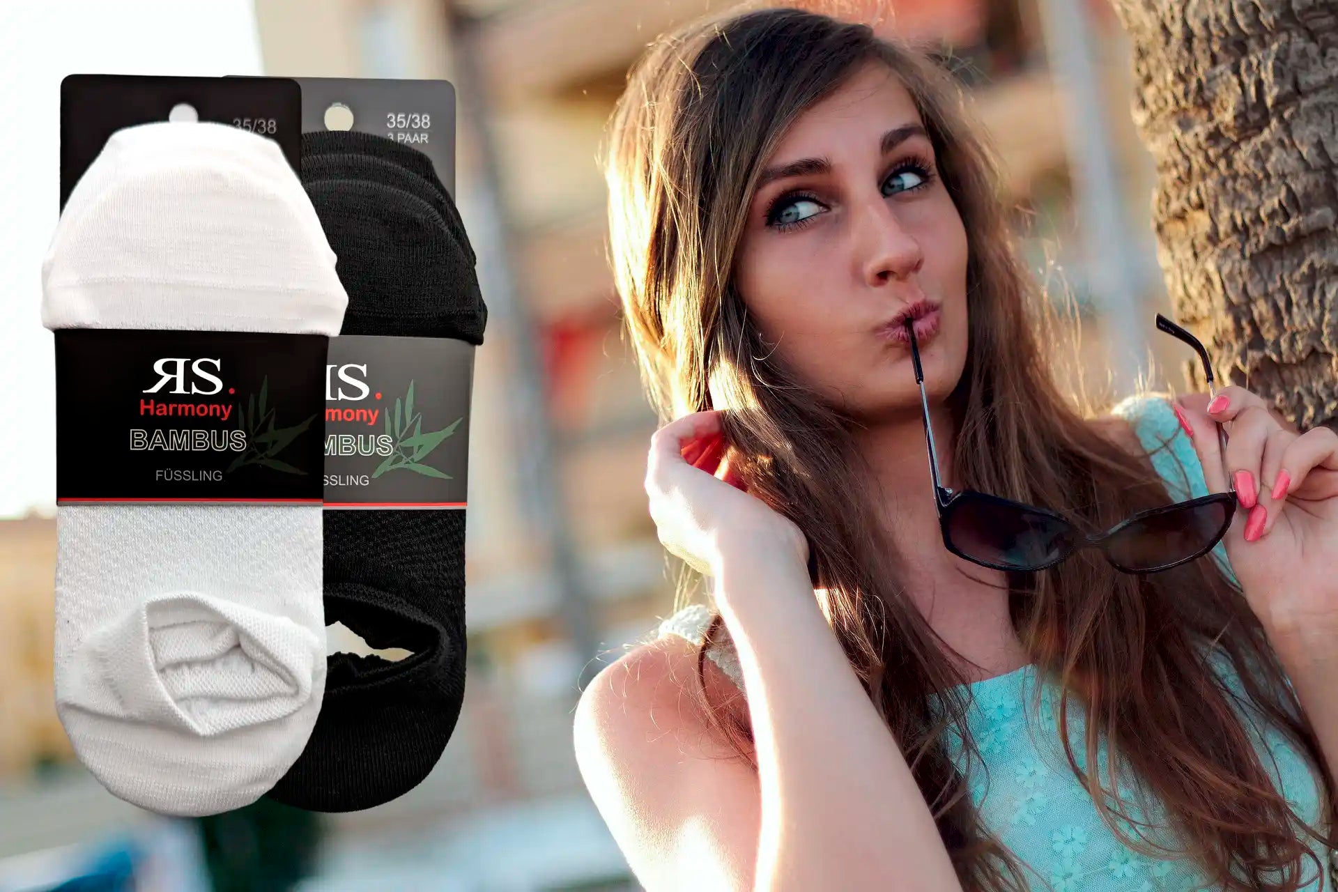 Une femme lunettes de soleil à la bouche se demande si elle préfère les chaussettes invisibles en blanc ou en noir