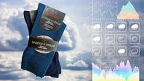 Chaussettes toutes saisons en laine, idéales pour toutes les conditions climatiques avec des graphiques météo en arrière-plan.