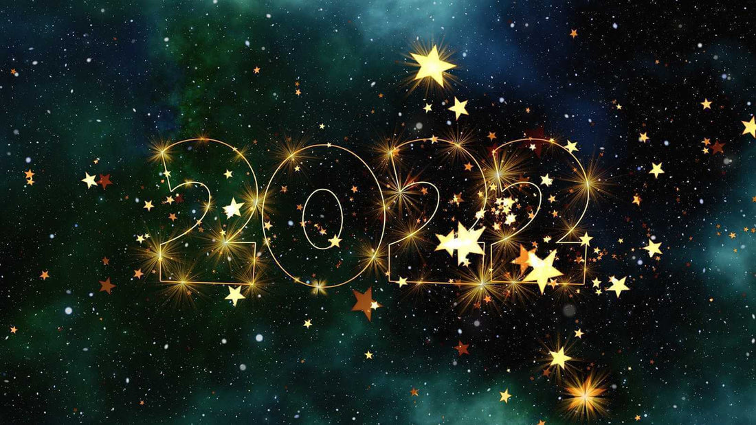 Une ambiance de réveillon avec décorations et lampions pour fêter la nouvelle année