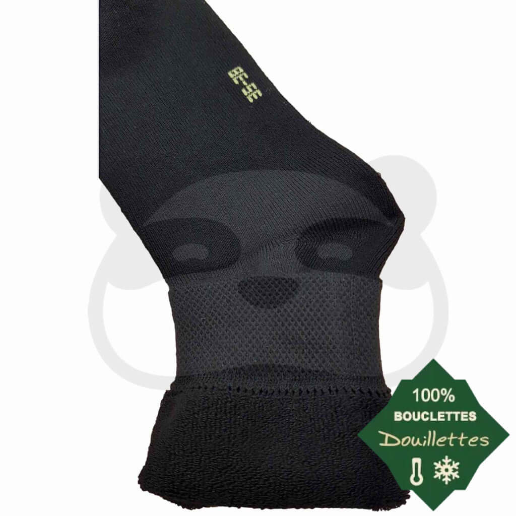 Chaussettes toute bouclette bambou noires avec logo et étiquetage, 100% bouclettes pour un confort optimal.